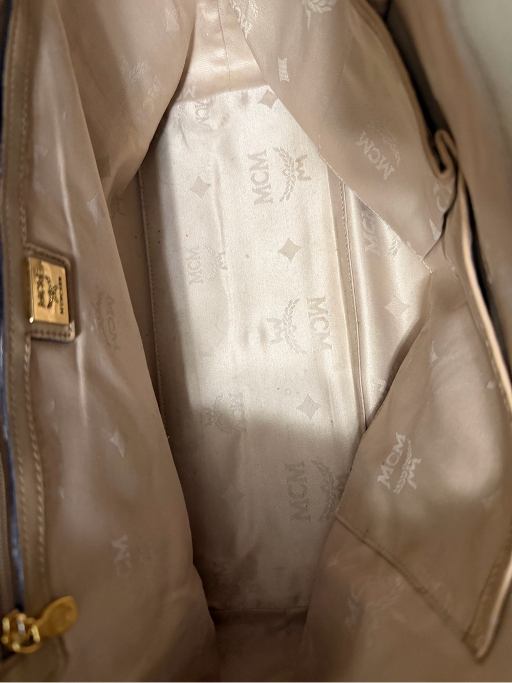 MCM Visetos Cream Monogram Large Tote Bag Gold Hardware - Picture 9 of 12